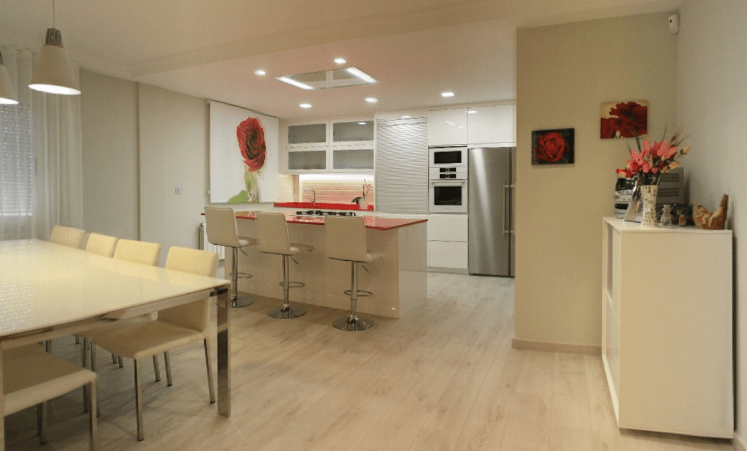 Reforma salón y la cocina de una vivienda unifamiliar ubicada en el campo de Elche